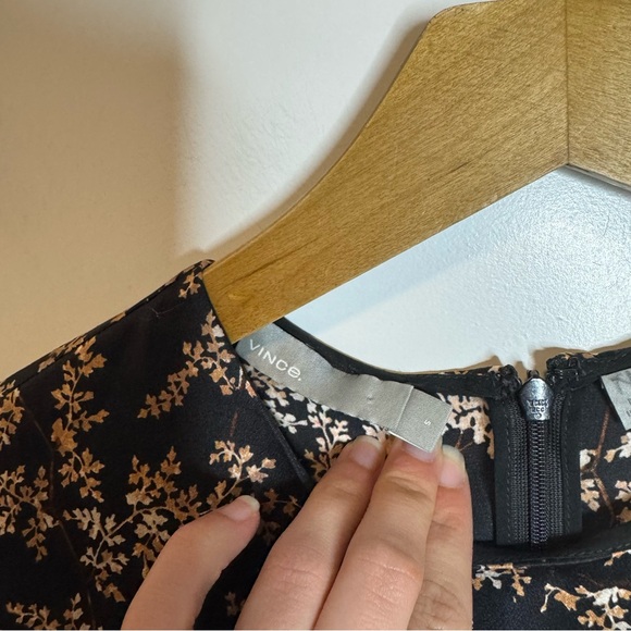 Vince Black and Cream Floral Midi Dress - Picture 4 of 7